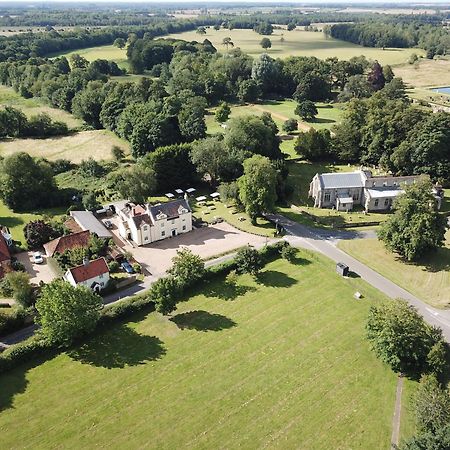 ホテル The Bedingfeld Arms Oxborough エクステリア 写真
