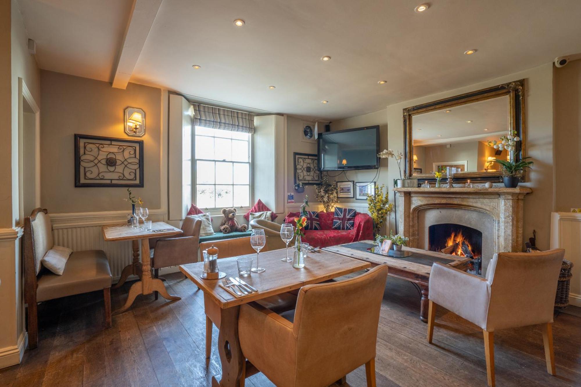 ホテル The Bedingfeld Arms Oxborough エクステリア 写真