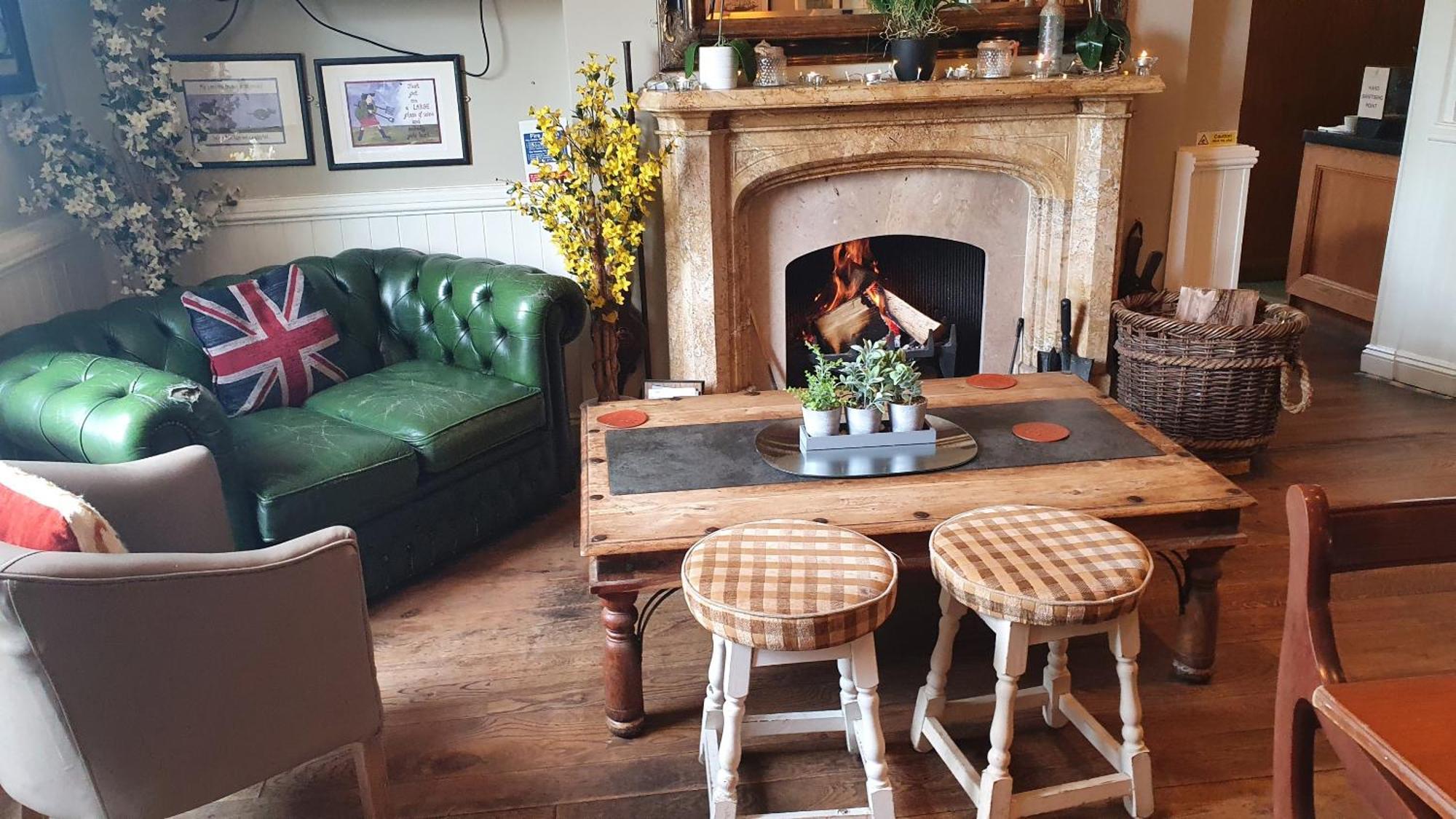 ホテル The Bedingfeld Arms Oxborough エクステリア 写真